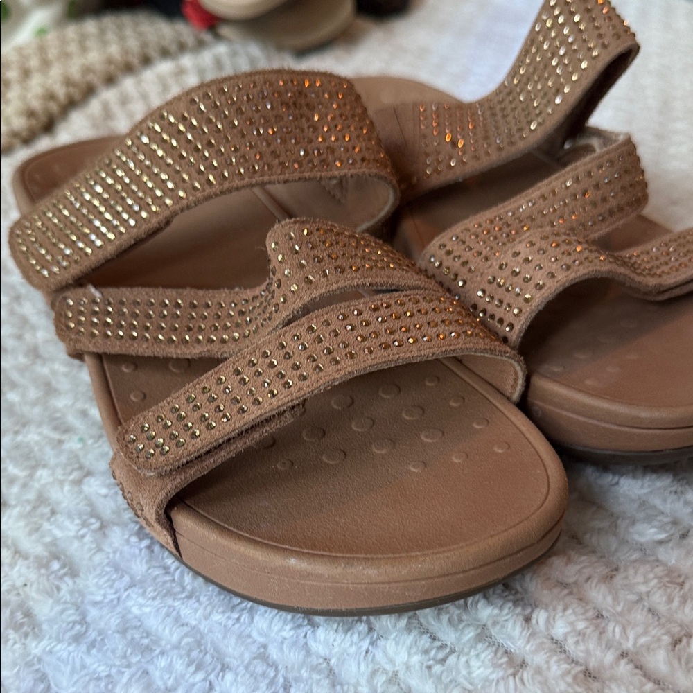 Vionic Tan Sandals With Adjustable Strap. - image 2